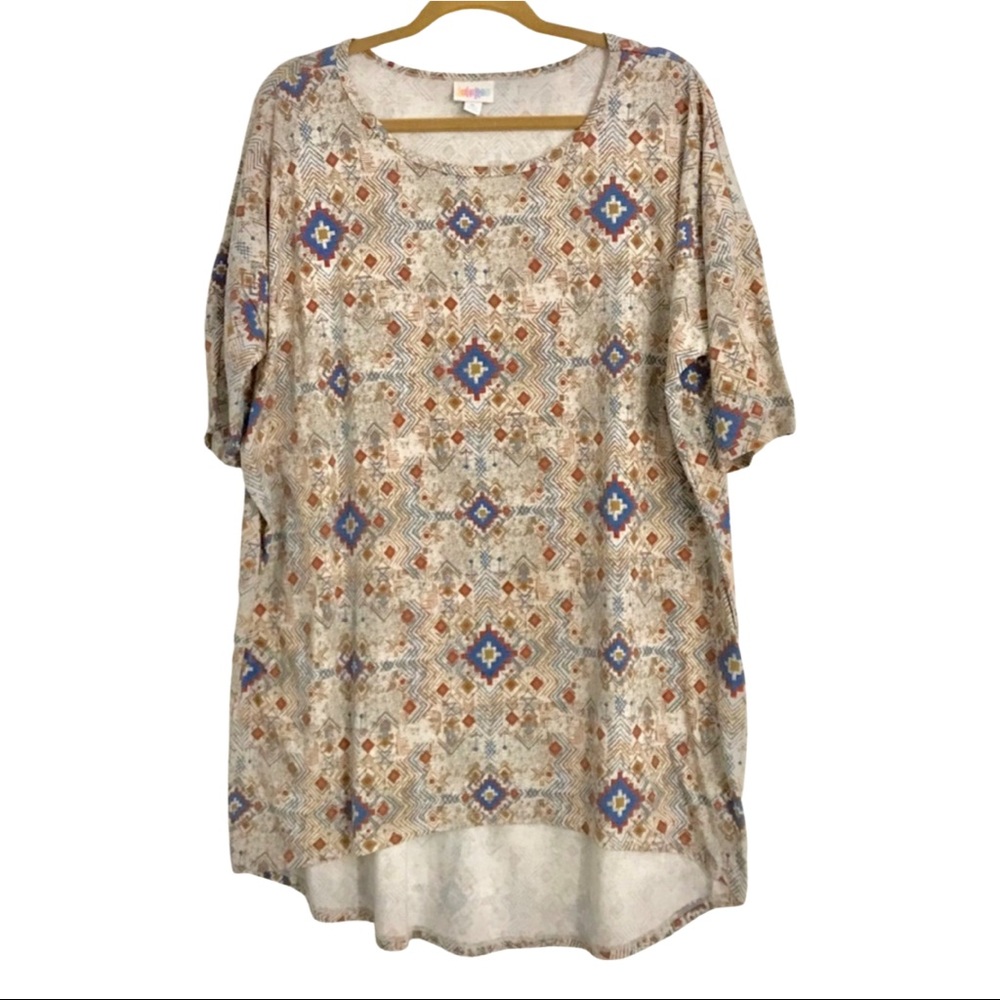 LuLaRoe Aztec Irma Shirt 🌿